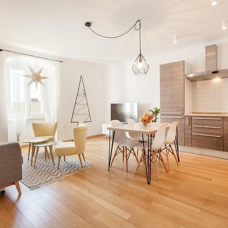 Central Rijeka Apartments CIOTTINA 24 Buitenkant foto