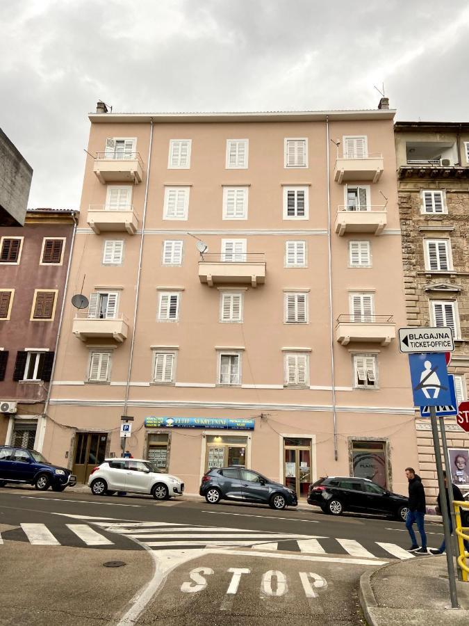 Central Rijeka Apartments CIOTTINA 24 Buitenkant foto