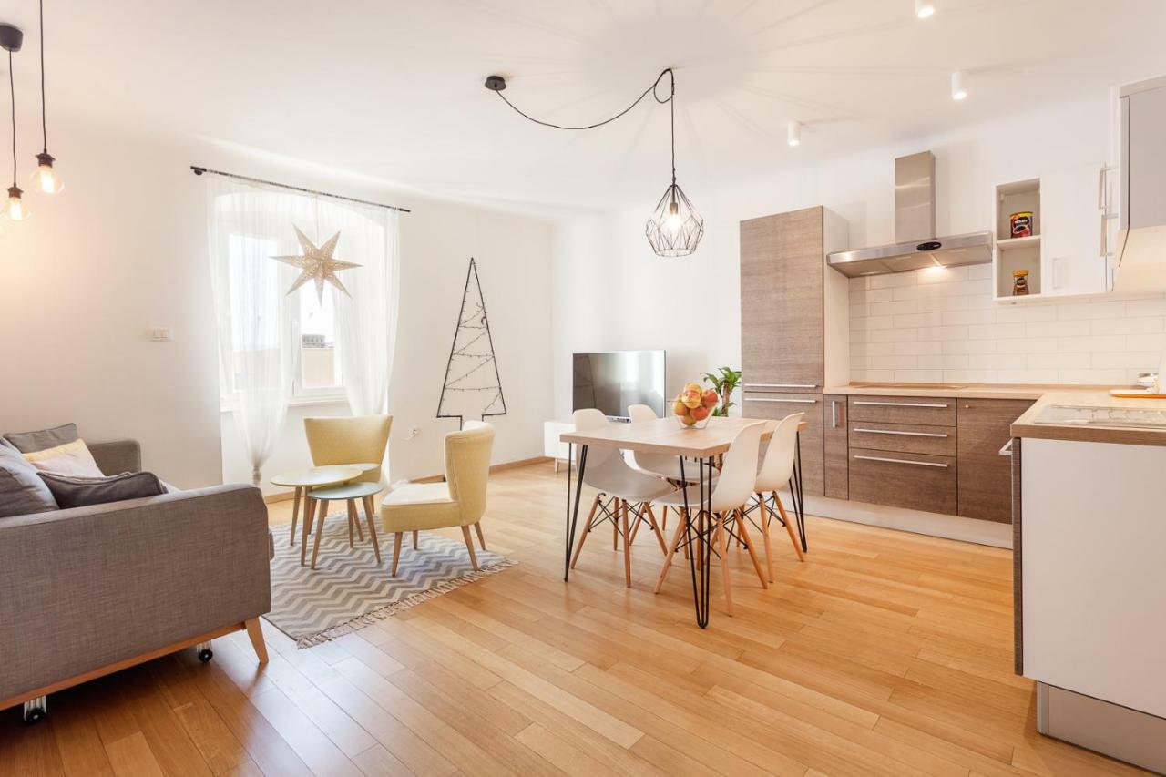 Central Rijeka Apartments CIOTTINA 24 Buitenkant foto