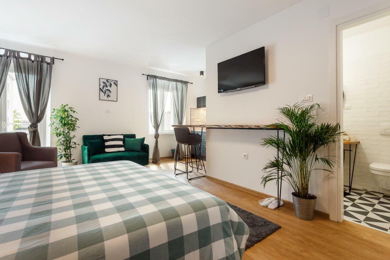 Central Rijeka Apartments CIOTTINA 24 Buitenkant foto